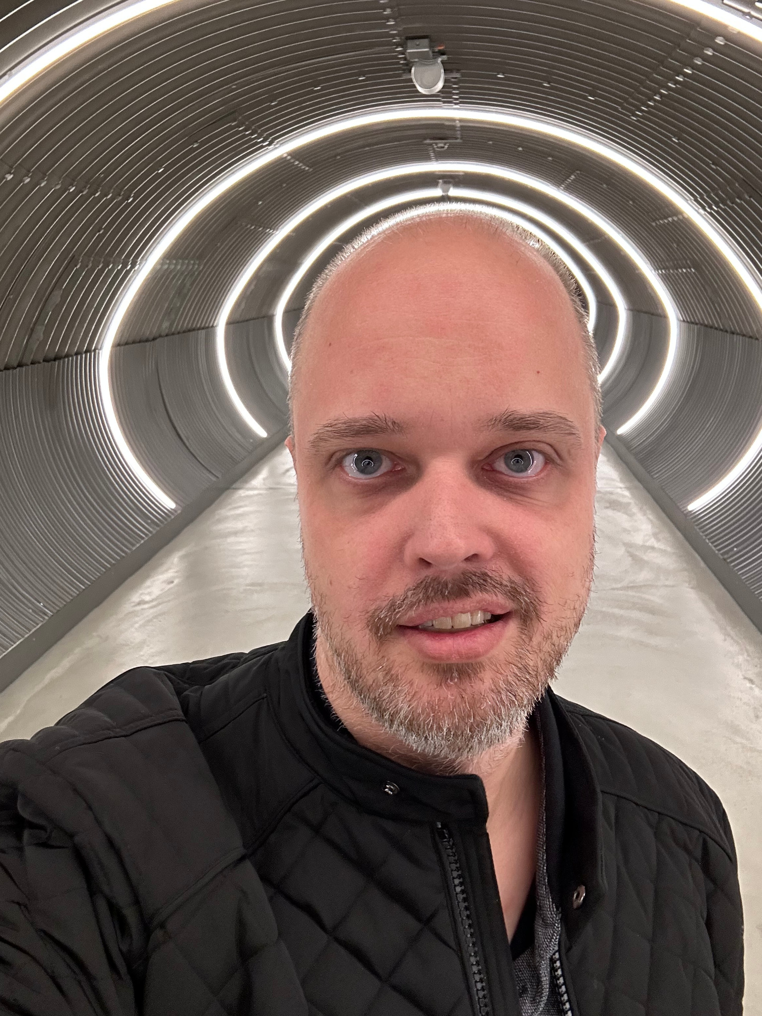Porträt von DJ Bryce
